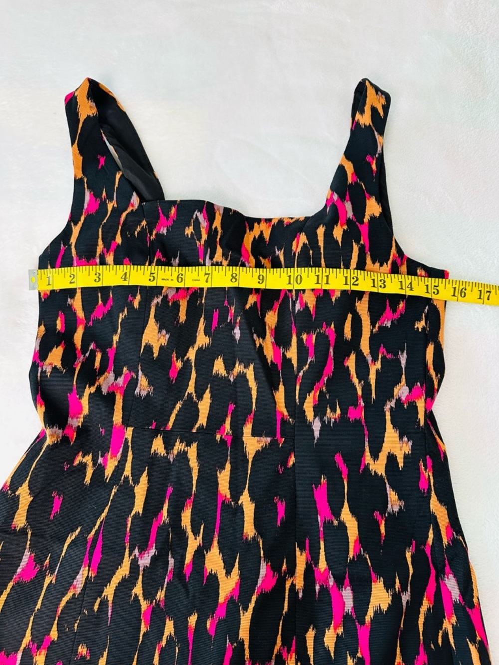 Trina Turk Bewitching Sheath Dress in Vibrant Leopard Print Size 4 - Picture 6 of 8